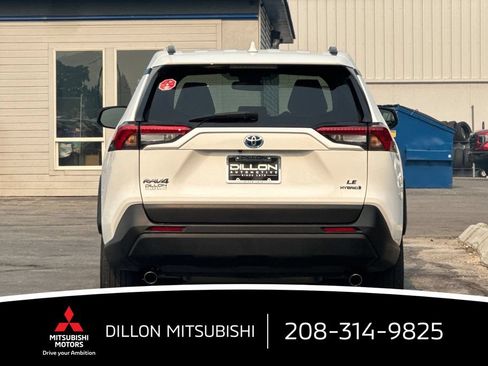 Used 2022 Toyota RAV4 LE AWD/4WD image 8