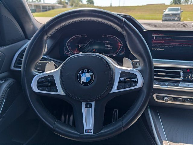 Used 2022 BMW X7 xDrive40i w/ M Sport Package AWD/4WD image 14