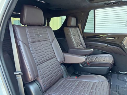 Used 2022 Cadillac Escalade Sport Platinum AWD/4WD image 46
