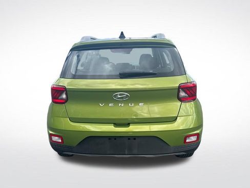 Used 2021 Hyundai Venue SEL FWD image 4
