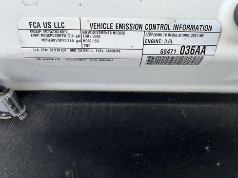 Used 2021 Jeep Wrangler Unlimited Sahara image 33