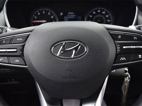 Used 2022 Hyundai Santa Fe SE image 15