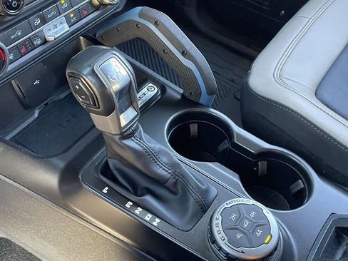 Certified 2023 Ford Bronco Wildtrak image 27