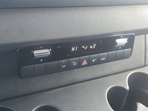 Used 2025 Mercedes-Benz Sprinter 2500 image 24