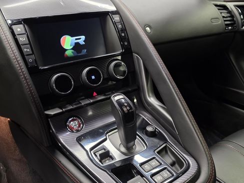 Used 2016 Jaguar F-TYPE R image 23