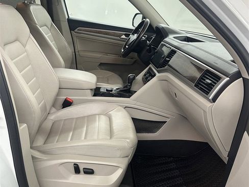 Used 2019 Volkswagen Atlas SEL Premium image 42