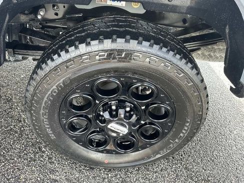 Used 2025 Ford F350 Lariat w/ Black Appearance Package image 15