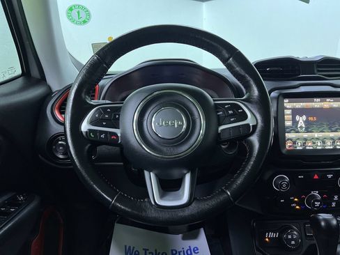 Used 2018 Jeep Renegade Trailhawk AWD/4WD image 21