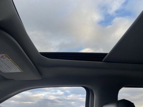 Used 2024 Ford F350 Lariat w/ Camper Package image 29