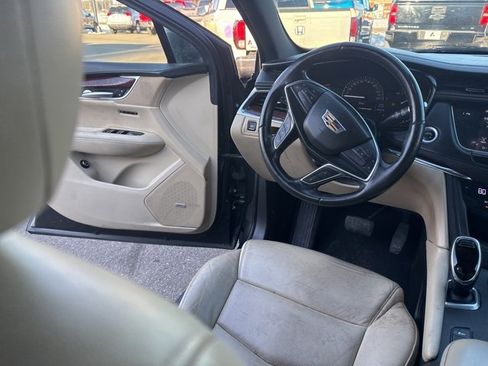 Used 2019 Cadillac XT5 Luxury image 18