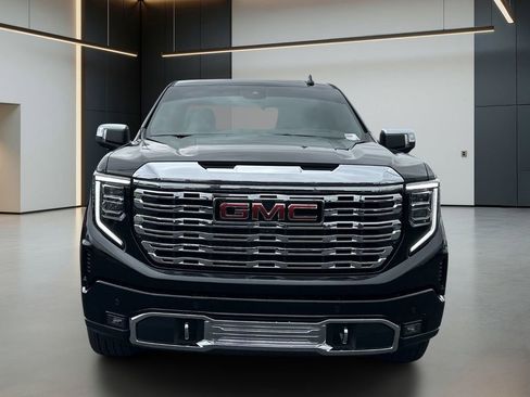 Certified 2025 GMC Sierra 1500 Denali w/ Denali Reserve Package AWD/4WD image 8