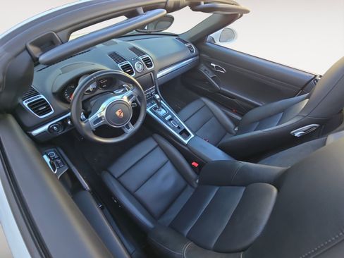 Used 2014 Porsche Boxster S image 4