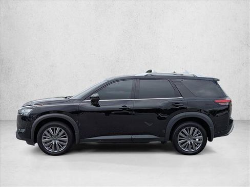 Used 2025 Nissan Pathfinder SL w/ SL Premium Package AWD/4WD image 8