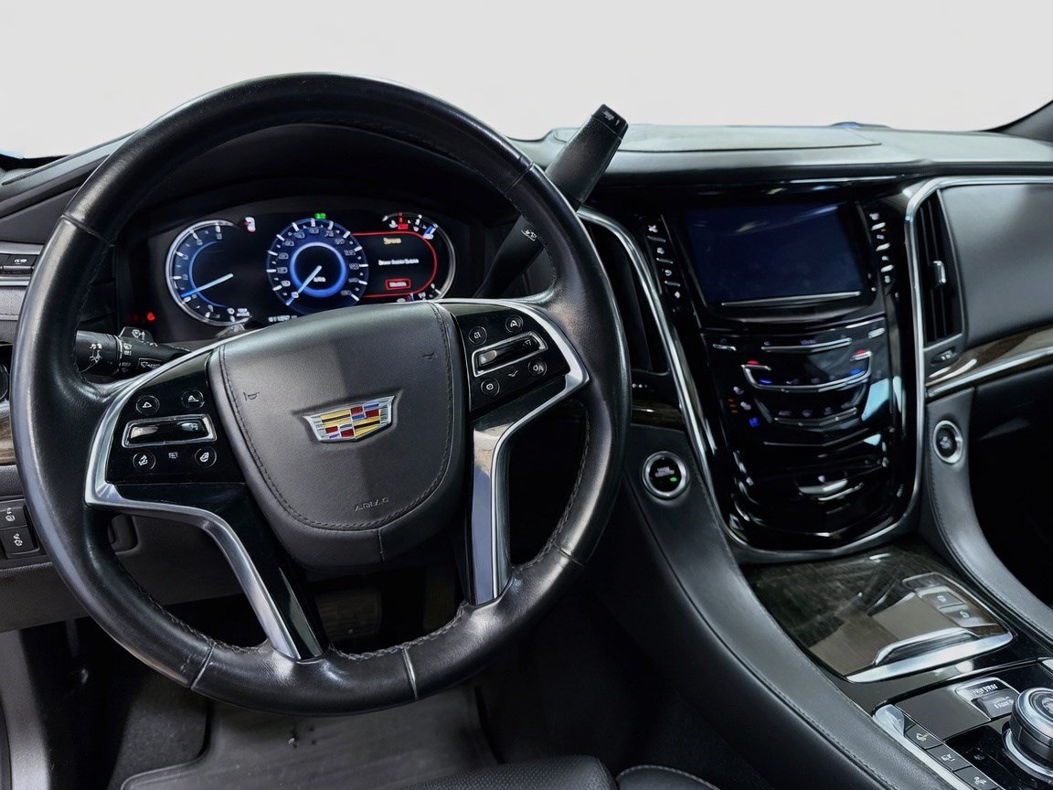 Used 2016 Cadillac Escalade ESV Platinum AWD/4WD image 7