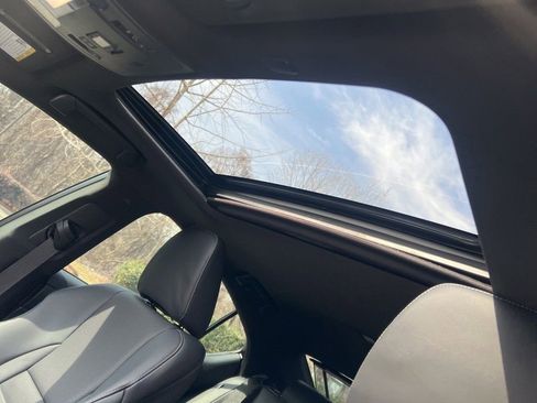 Used 2025 Lexus IS 500 image 20