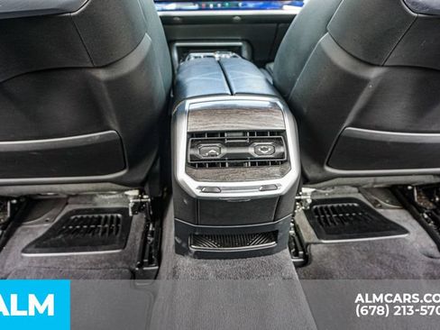 Used 2024 BMW 740i xDrive AWD/4WD image 30