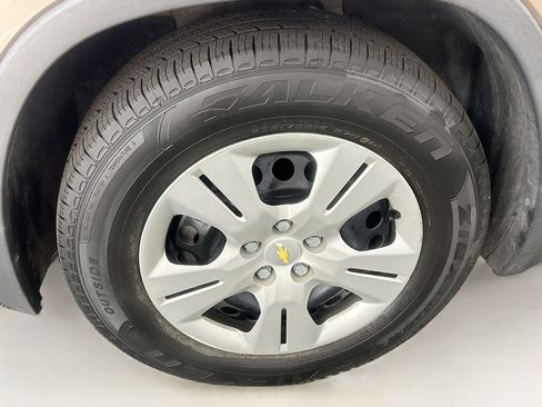 Used 2018 Chevrolet Trax LS FWD image 11