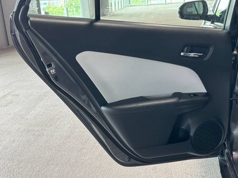 Used 2017 Toyota Prius Prime Advanced FWD image 32