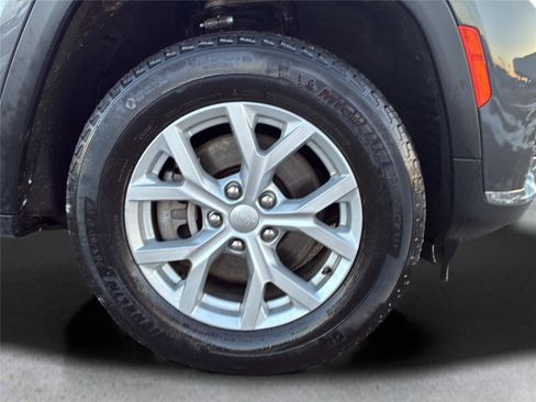 Used 2023 Jeep Grand Cherokee L Limited image 42