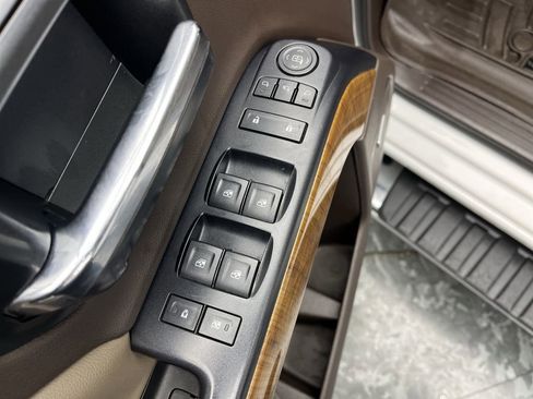 Used 2015 GMC Sierra 2500 SLT w/ Duramax Plus Package image 8