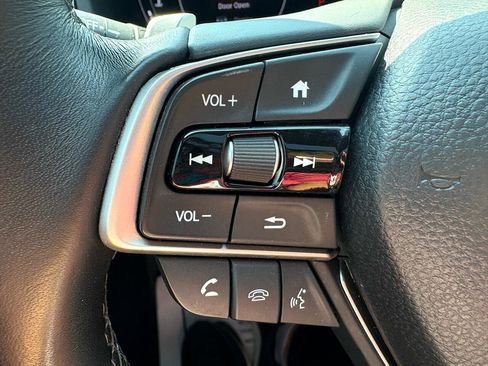 Used 2019 Honda Accord Touring image 9