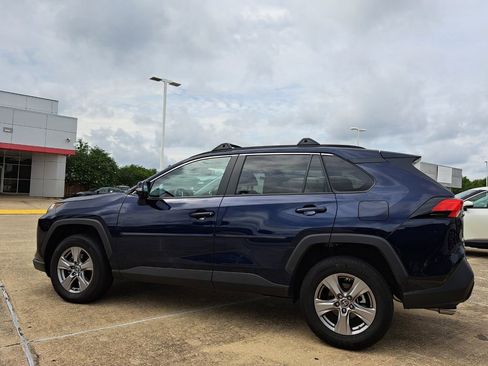 Used 2025 Toyota RAV4 XLE FWD image 7