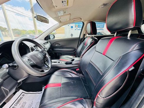 Used 2022 Honda HR-V LX image 11