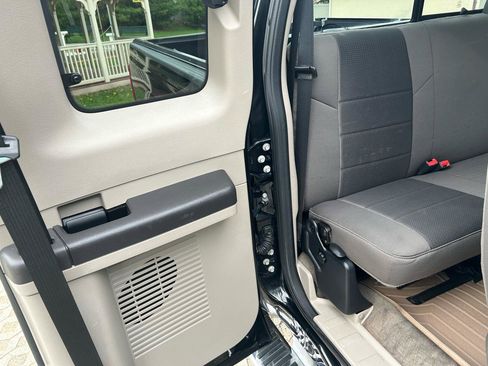 Used 2010 Ford F350 XLT image 16