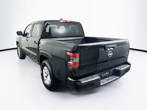 Used 2024 Nissan Frontier SV RWD image 5