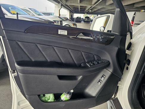 Used 2015 Mercedes-Benz GL 450 4MATIC image 10