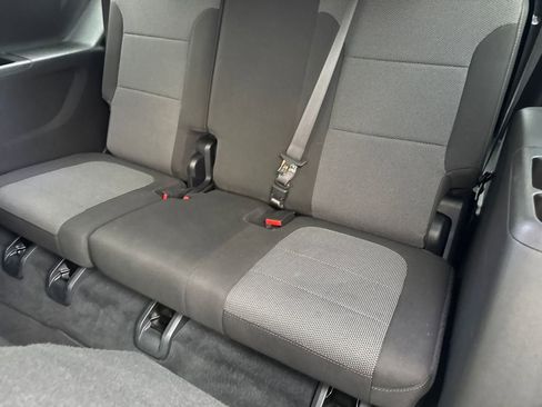 Used 2023 Chevrolet Traverse LT image 15