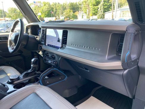 Used 2024 Ford Bronco Wildtrak AWD/4WD image 29