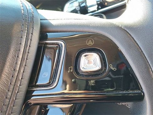 Used 2023 Lincoln Aviator AWD w/ Premium Package image 23