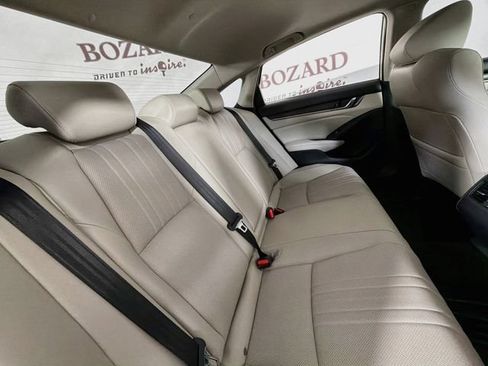 Used 2018 Honda Accord Touring image 33