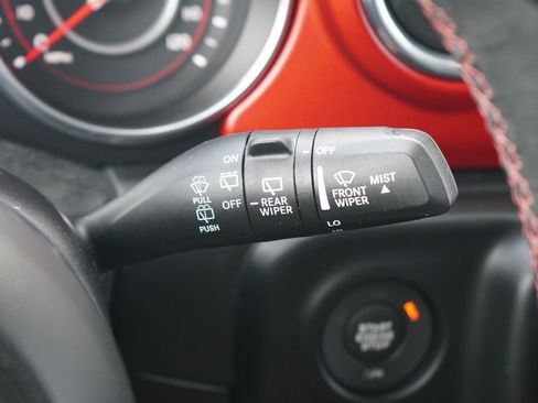 Used 2018 Jeep Wrangler Unlimited Rubicon AWD/4WD image 19