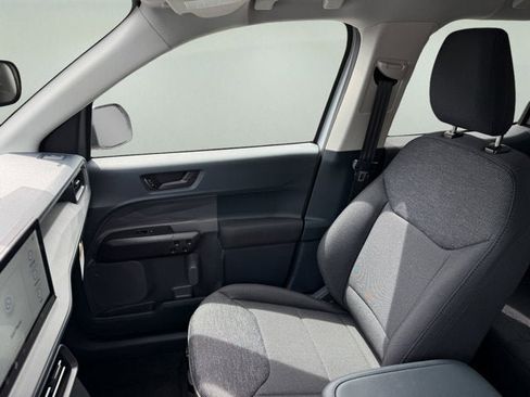 New 2026 Ford Maverick XL AWD/4WD image 16