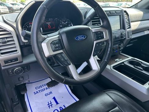 Used 2017 Ford F250 Lariat w/ Lariat Value Package AWD/4WD image 15