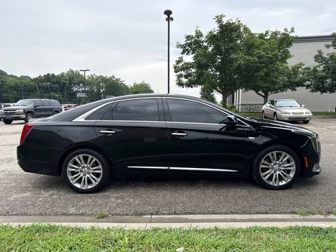 Used 2019 Cadillac XTS Luxury FWD image 4