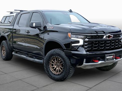 Used 2024 Chevrolet Silverado 1500 ZR2 w/ Technology Package AWD/4WD image 3