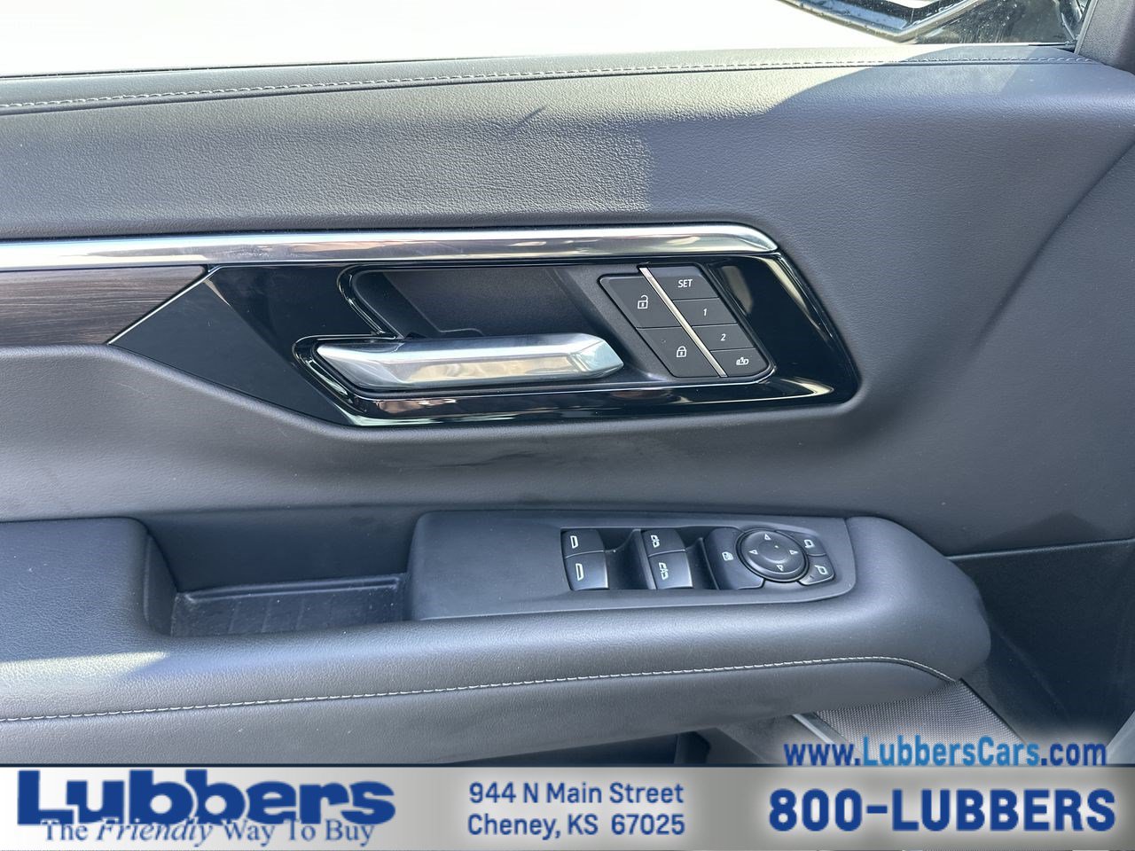 Used 2025 Chevrolet Tahoe LT AWD/4WD image 13