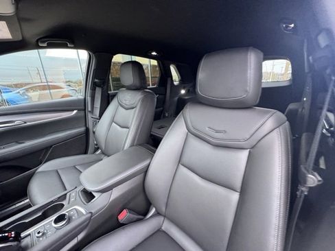 New 2026 Cadillac XT5 Luxury image 11