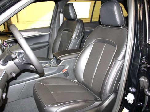 New 2025 Jeep Grand Cherokee Limited w/ Luxury Tech Group II image 26