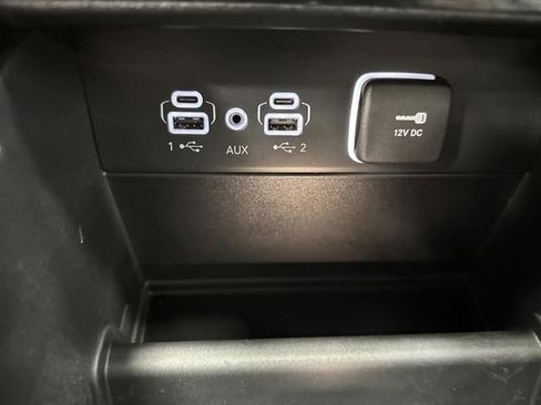 Used 2024 Jeep Grand Cherokee Limited w/ MOPAR Finishing Package image 25