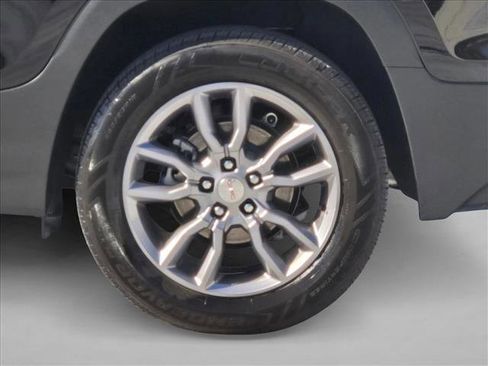 Used 2022 GMC Terrain SLT w/ Infotainment Package II image 23