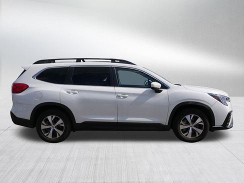 Used 2025 Subaru Ascent Premium AWD/4WD image 8