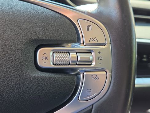 Used 2022 Genesis GV70 2.5T AWD/4WD image 25