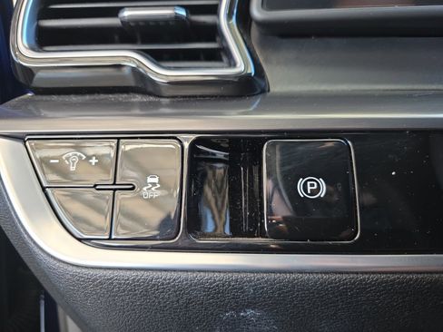 Certified 2023 Kia Sportage EX image 24