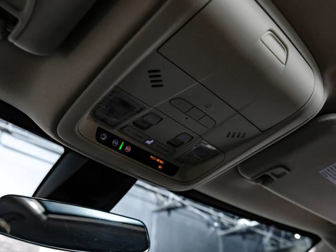 Used 2019 Cadillac XT5 Premium Luxury FWD image 35