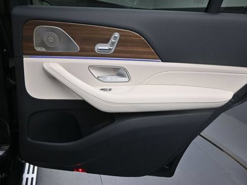 Used 2026 Mercedes-Benz GLS 450 4MATIC image 28