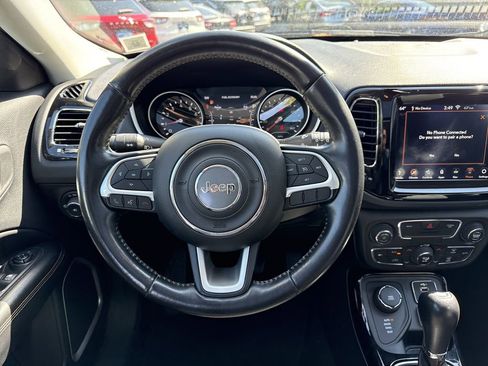 Used 2020 Jeep Compass Limited AWD/4WD image 12